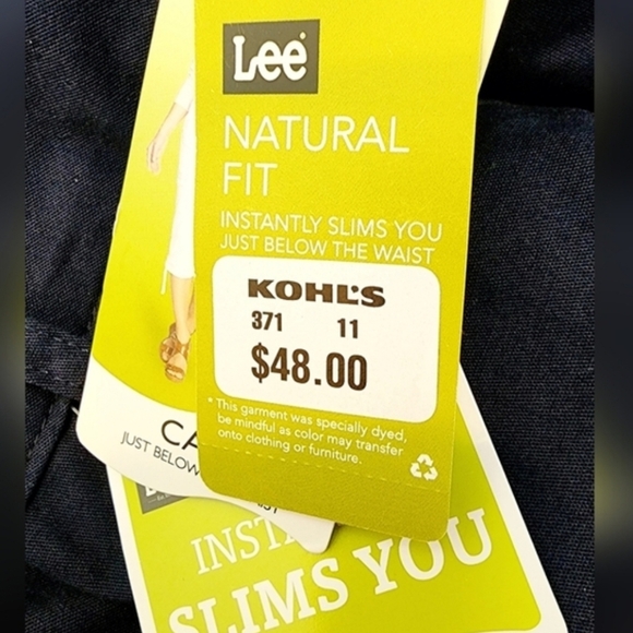 Lee Natural Fit Just Below The Waist Capri Pants - Picture 6 of 9